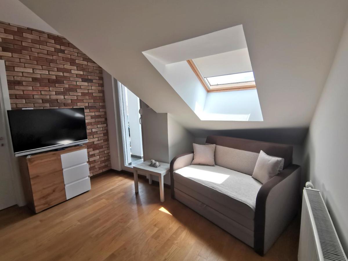 Stan Na Dan M Apartment Novi Sad Exterior foto