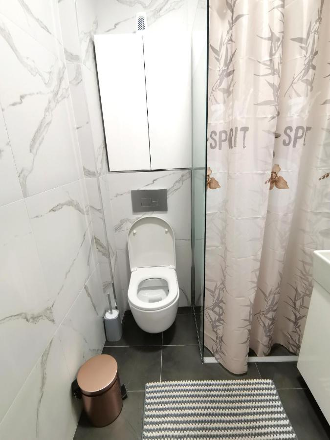 Stan Na Dan M Apartment Novi Sad Exterior foto